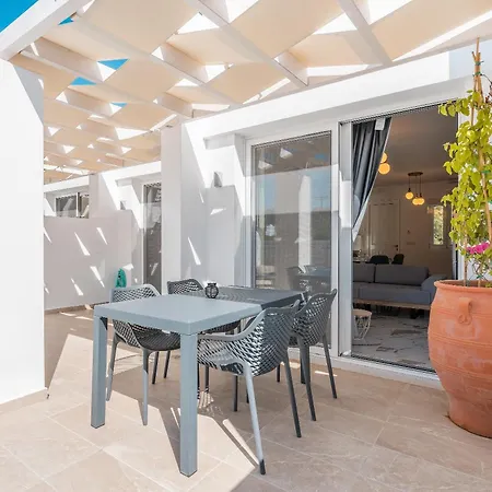 Villa Punta Mare 2 *